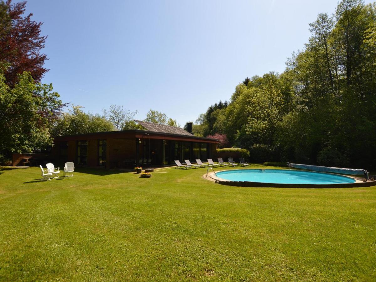 Luxury Villa With Swimming Pool Stavelot Eksteriør billede